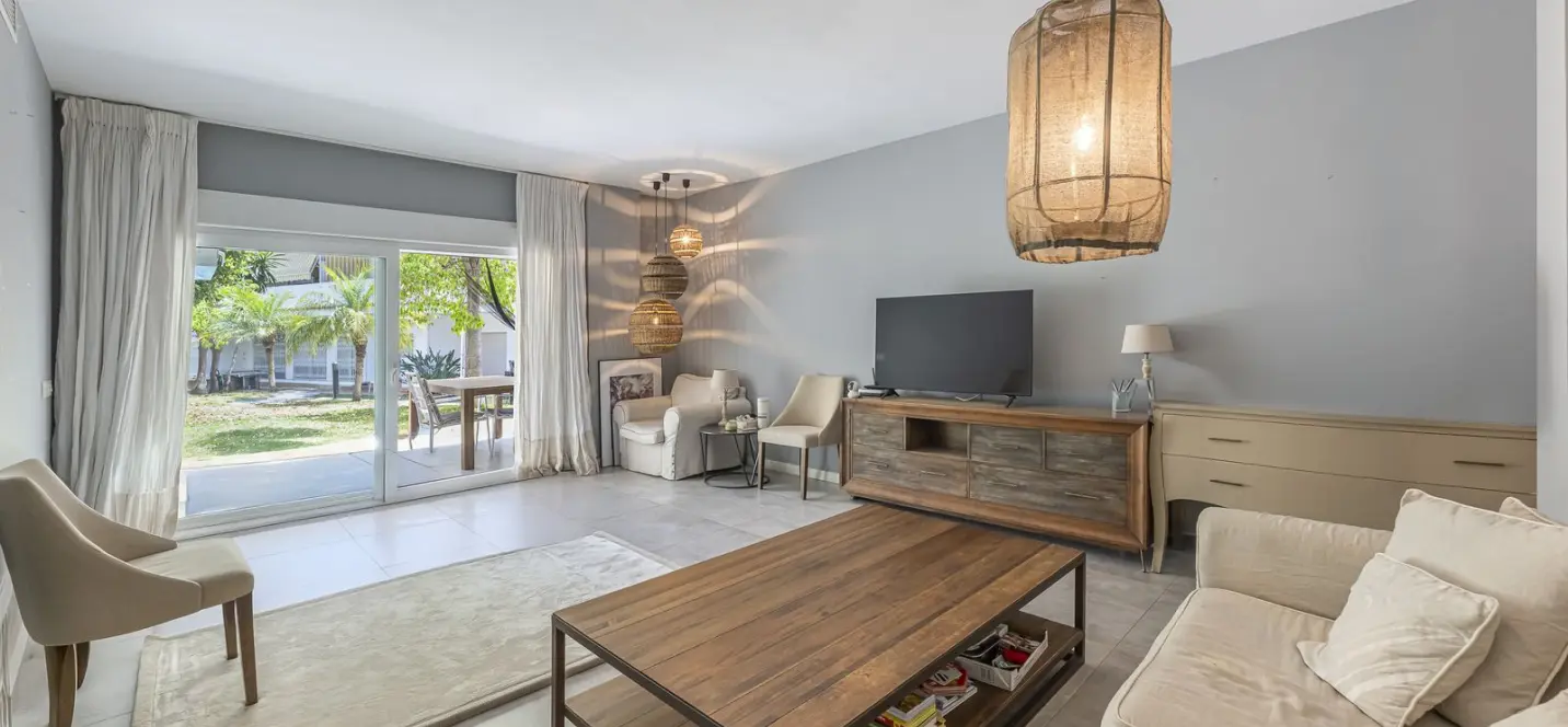 Sale of ground floor apartment in Nueva Andalucía 3