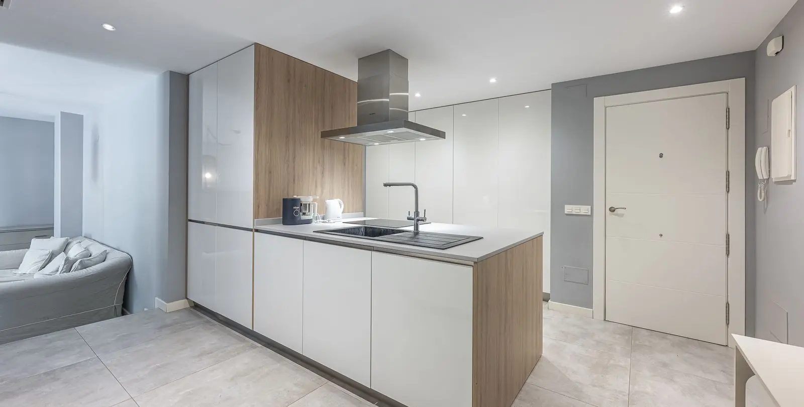 Sale of ground floor apartment in Nueva Andalucía 9