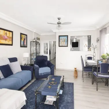 Venta de apartamento en planta media en Calahonda