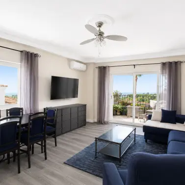 Venta de apartamento en planta media en Calahonda