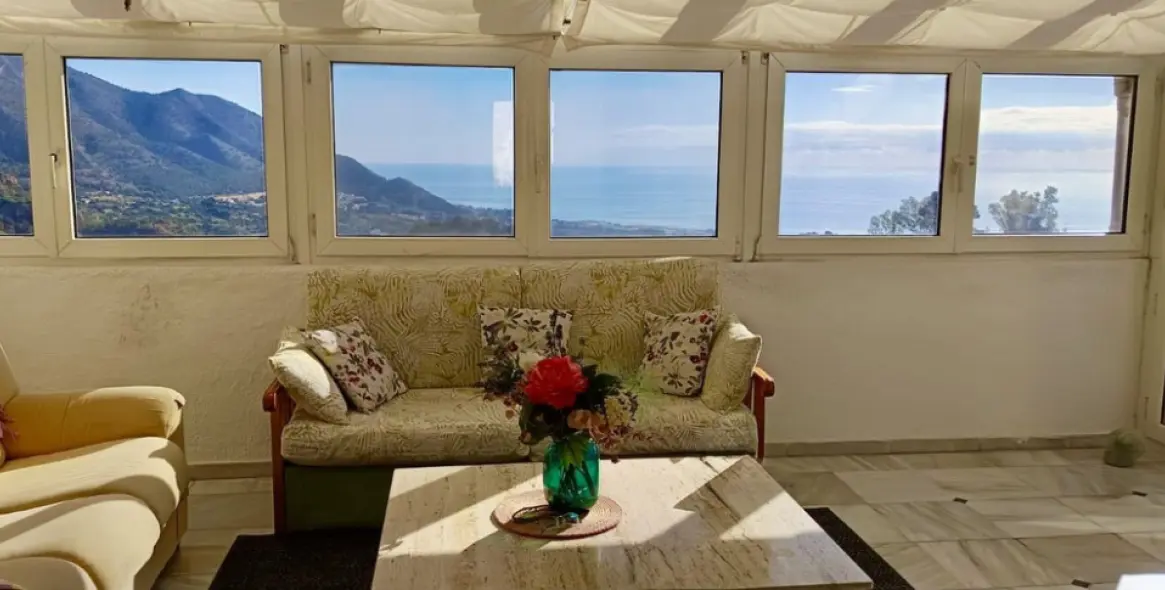 Sale of penthouse in Mijas 1