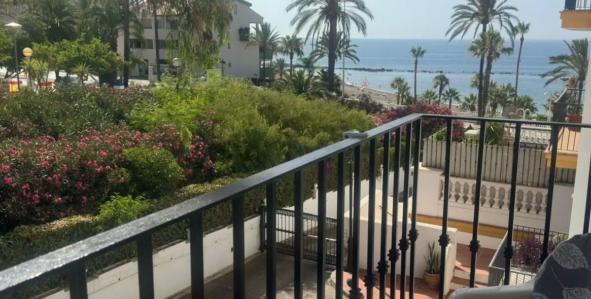 Venta de apartamento en planta media en Benalmadena Costa 6