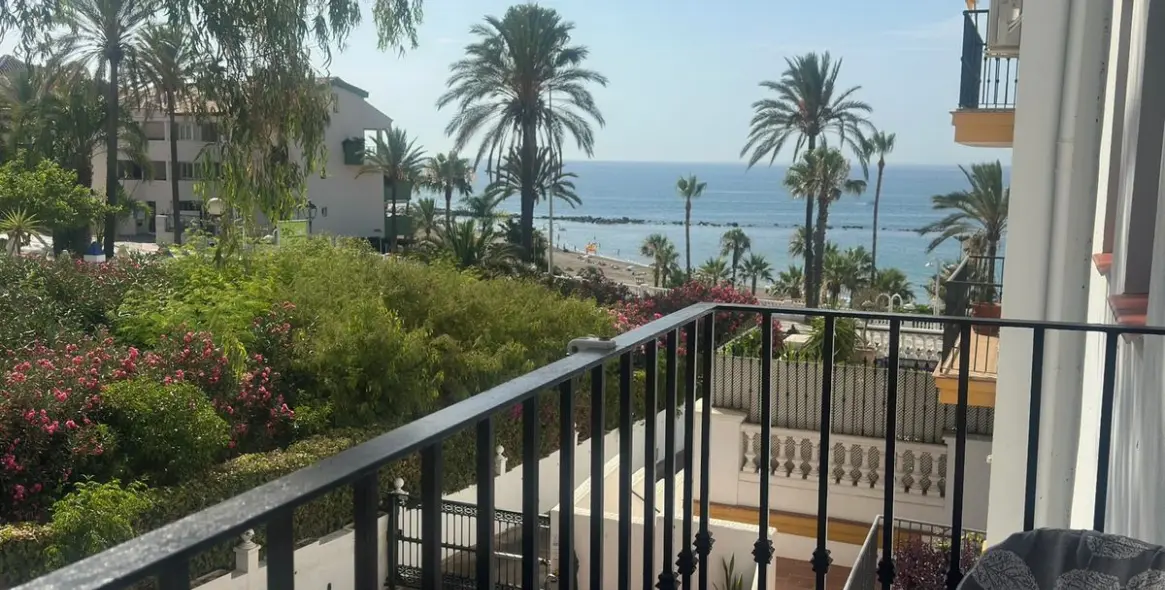 Venta de apartamento en planta media en Benalmadena Costa 7