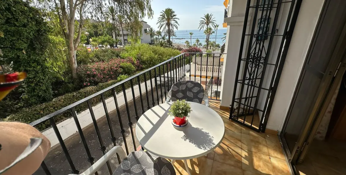 Venta de apartamento en planta media en Benalmadena Costa 9