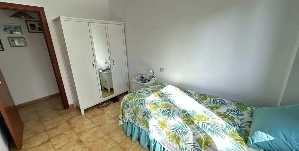 Venta de apartamento en planta media en Benalmadena Costa 17