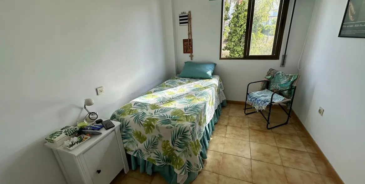 Venta de apartamento en planta media en Benalmadena Costa 18