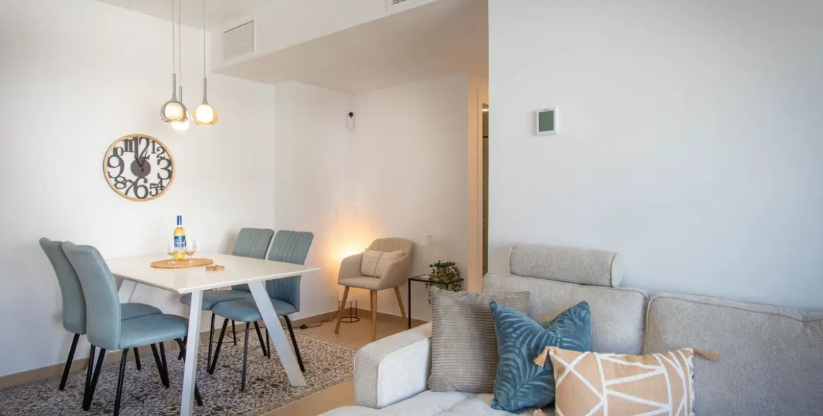 Продажа апартаментов на среднем этаже в Estepona 5