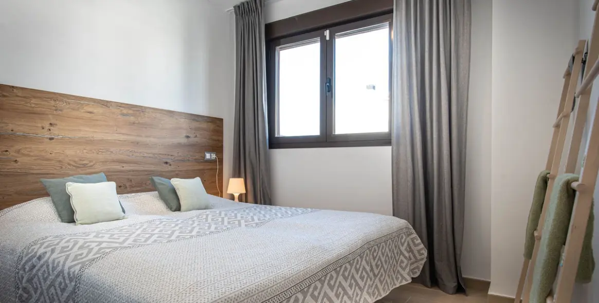 Продажа апартаментов на среднем этаже в Estepona 10