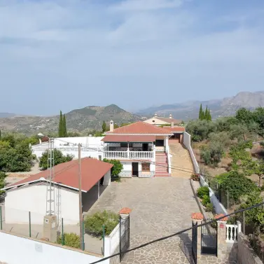 Venta de finca - cortijo en Periana