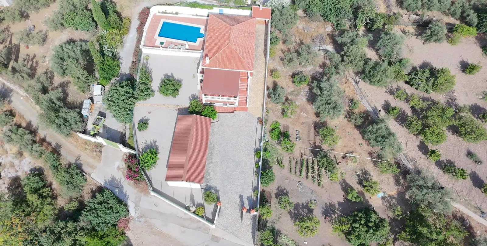 Sale of detached villa in Periana 1