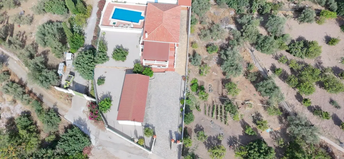 Sale of detached villa in Periana 0
