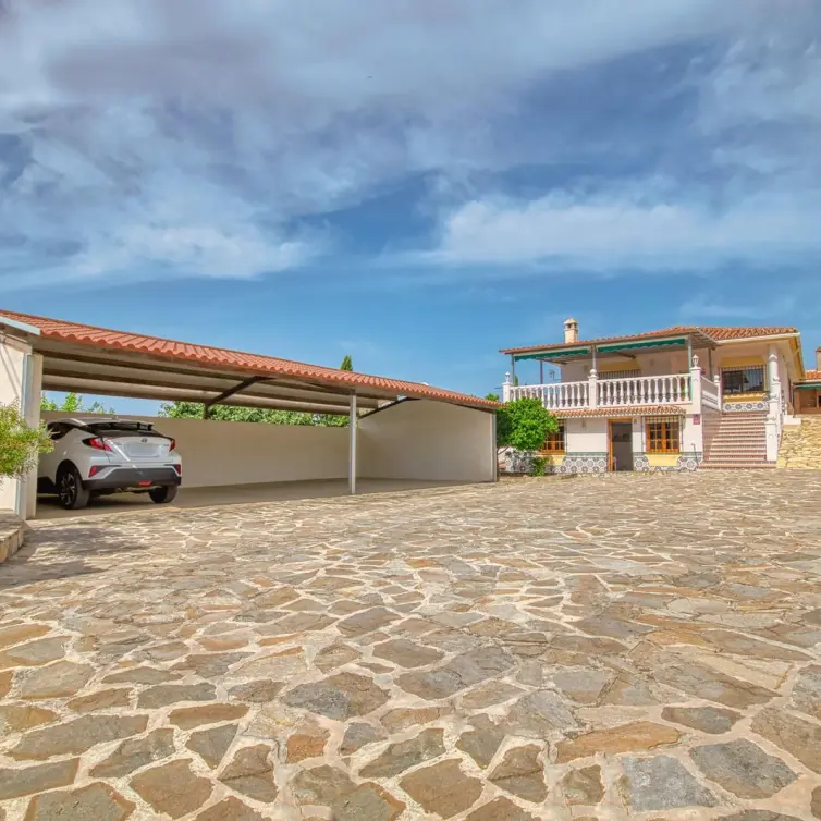 Sale of detached villa in Periana