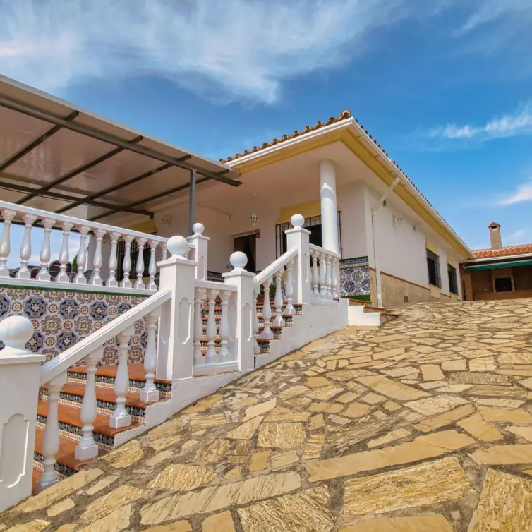 Sale of detached villa in Periana