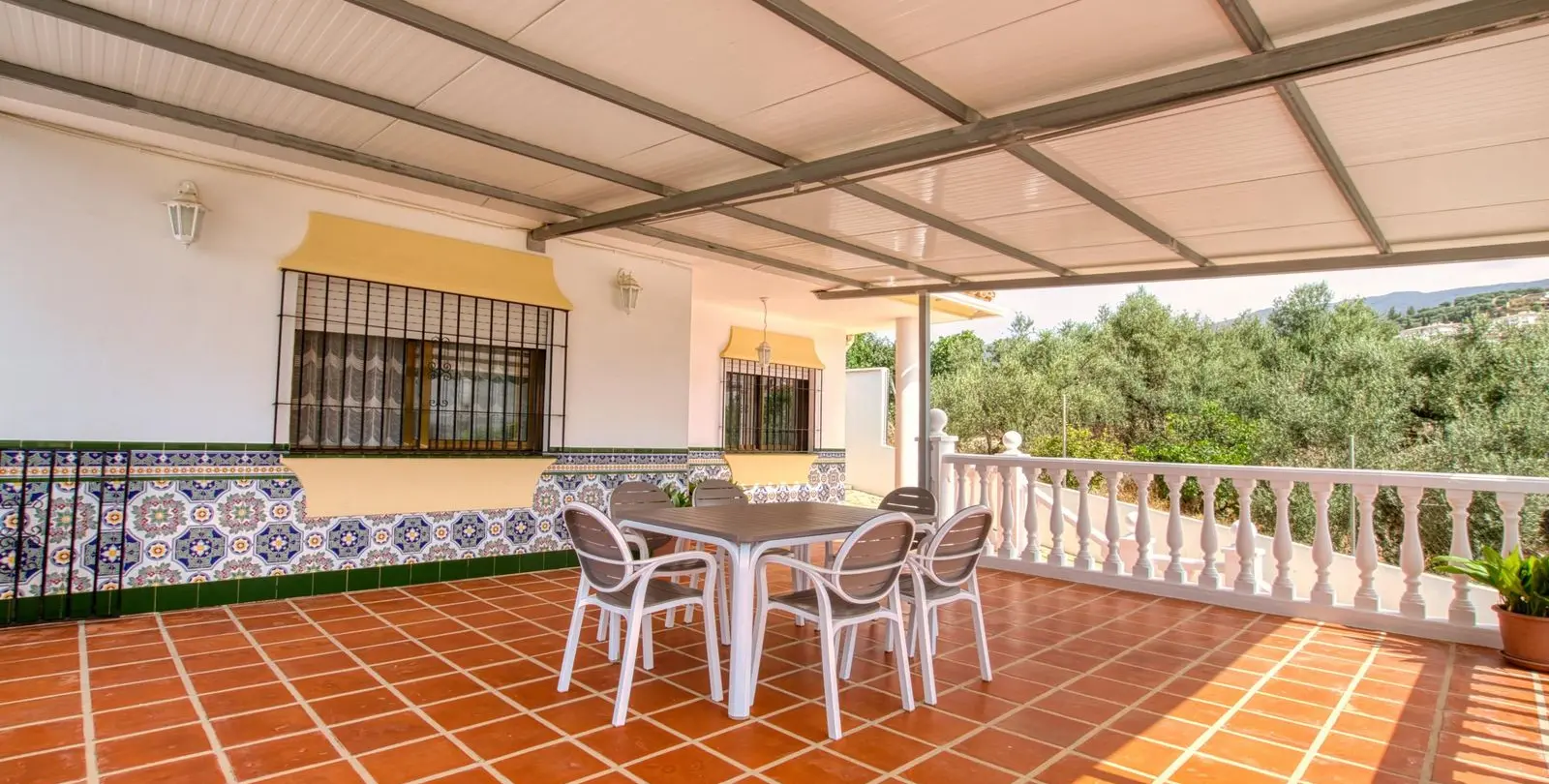 Sale of detached villa in Periana 14