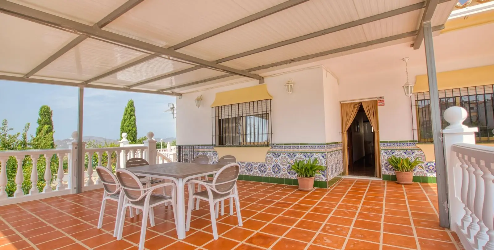 Sale of detached villa in Periana 16