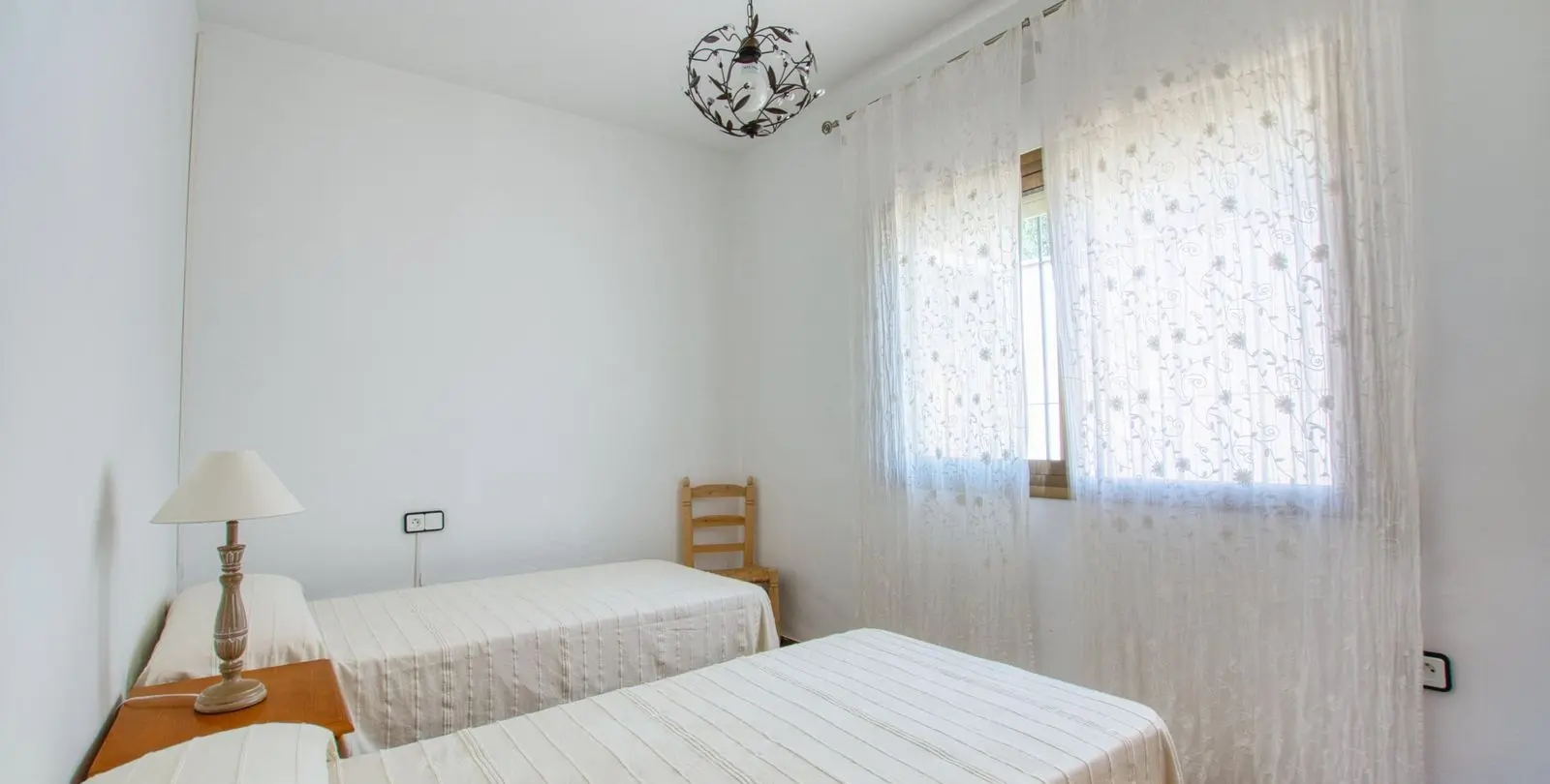 Sale of detached villa in Periana 22