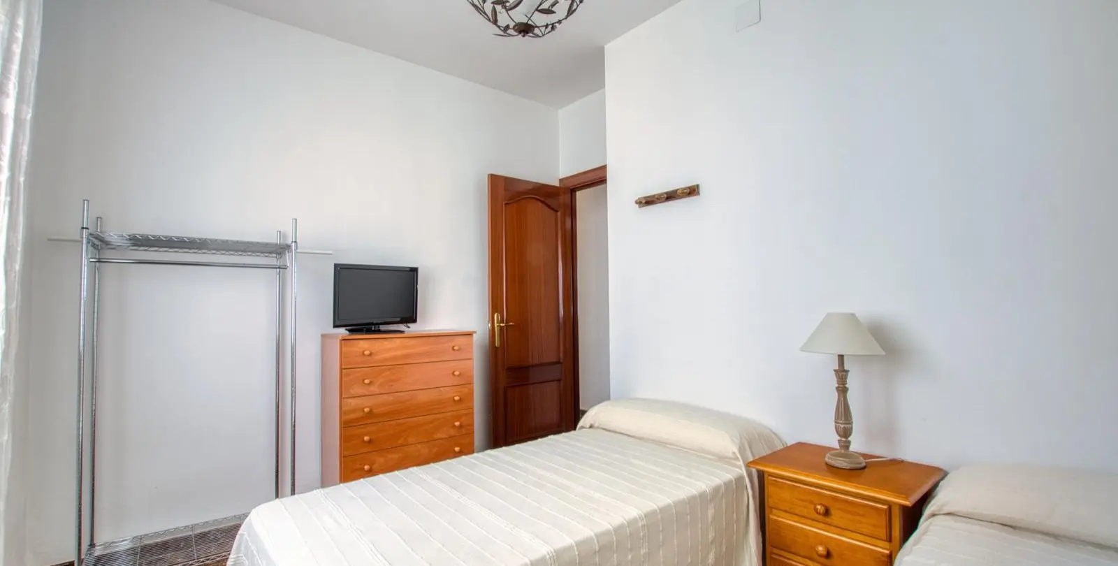 Sale of detached villa in Periana 23