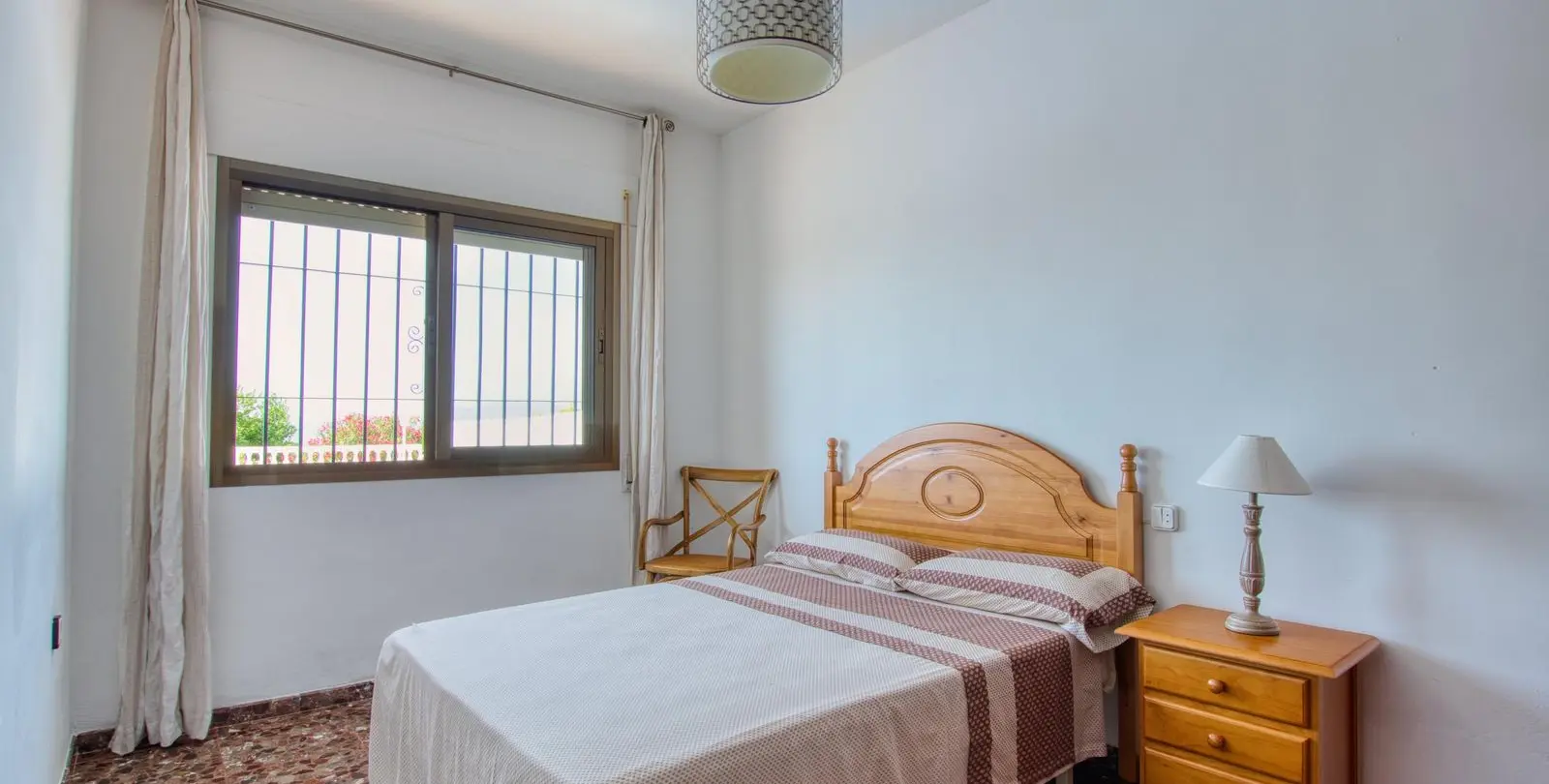 Sale of detached villa in Periana 26