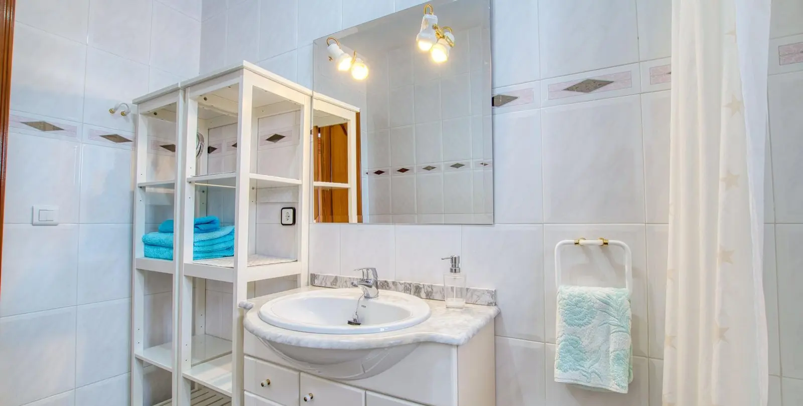 Sale of detached villa in Periana 29