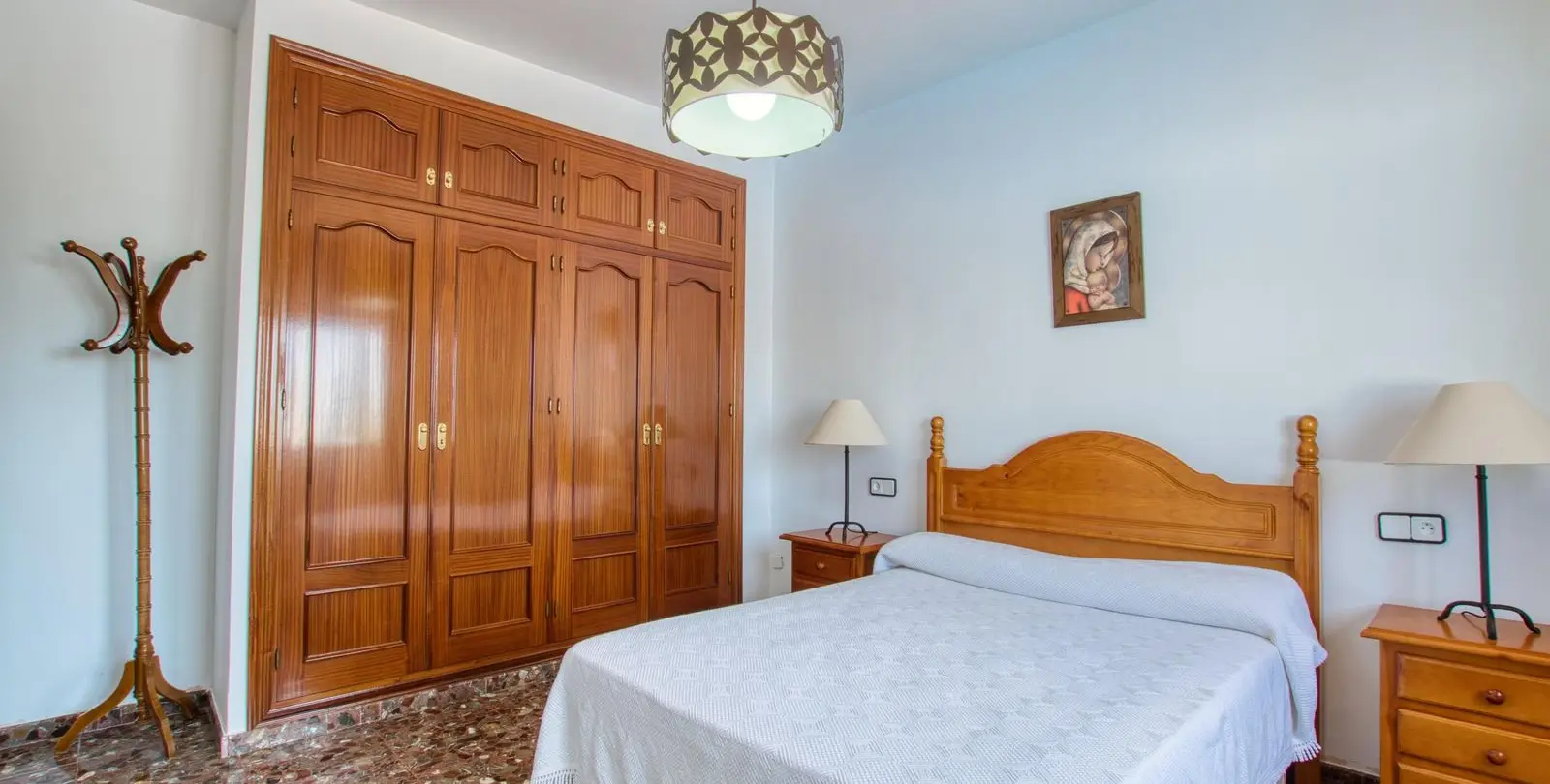 Sale of detached villa in Periana 31