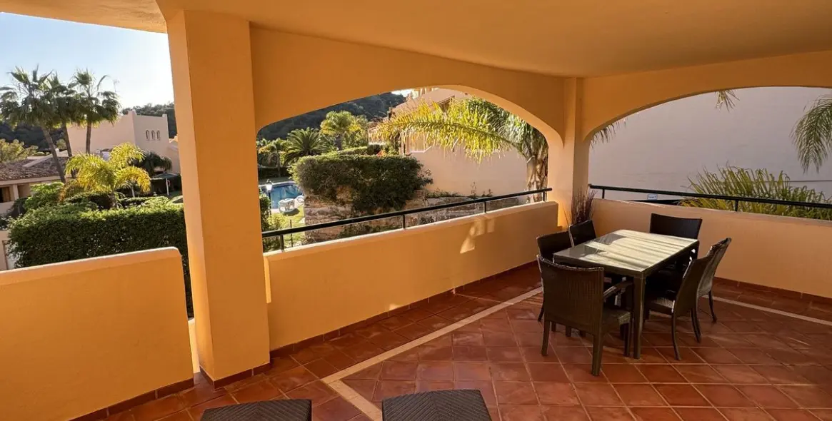 Краткосрочная аренда апартаментов на среднем этаже в Elviria 13