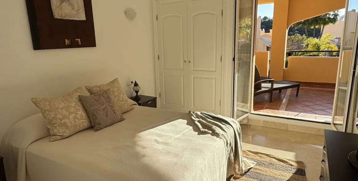 Краткосрочная аренда апартаментов на среднем этаже в Elviria 17