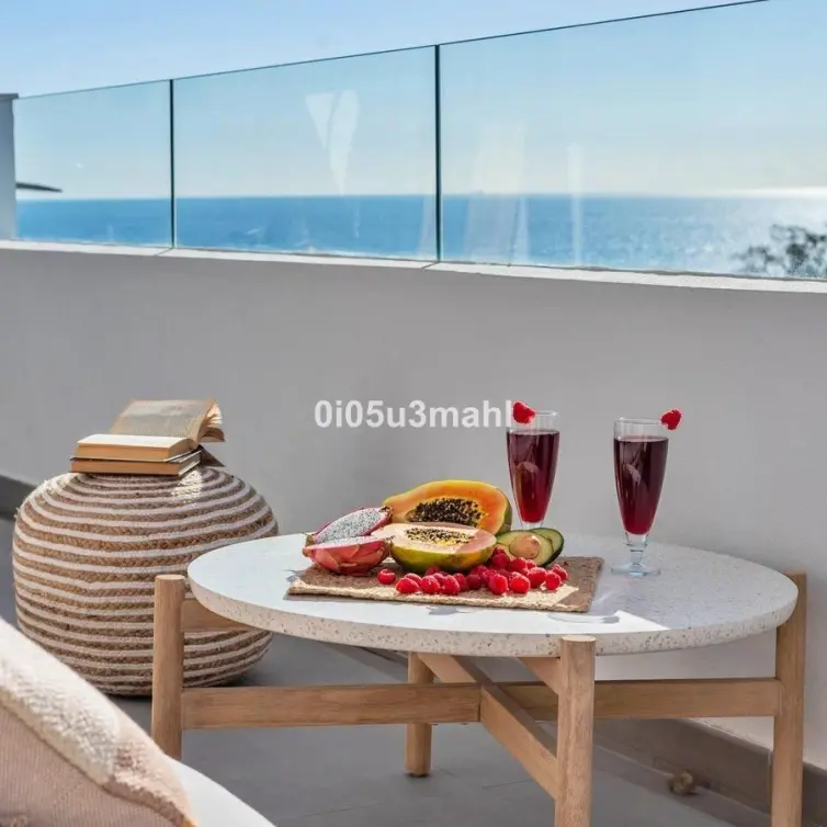Продажа апартаментов на среднем этаже в Rincón de la Victoria
