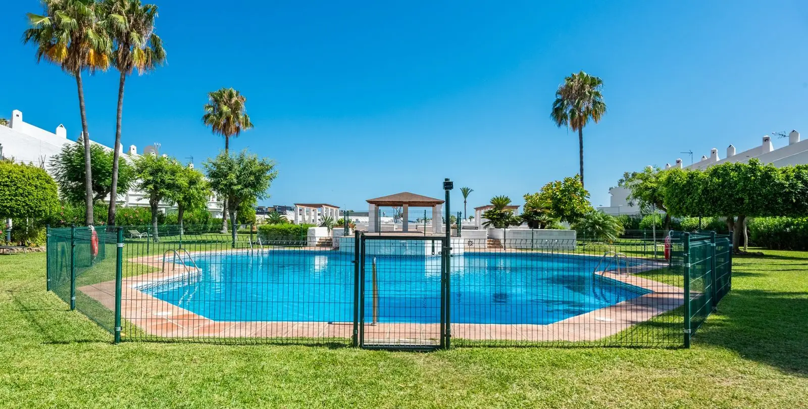 Venta de adosado en Bel Air 26