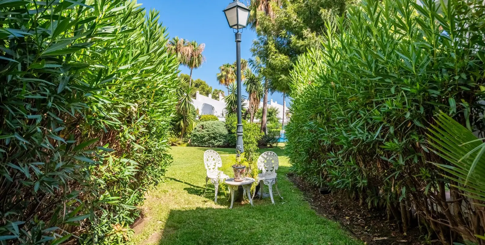Venta de adosado en Bel Air 27