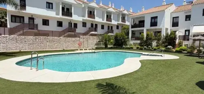 Sale of townhouse in Riviera del Sol 1