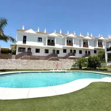 Sale of townhouse in Riviera del Sol