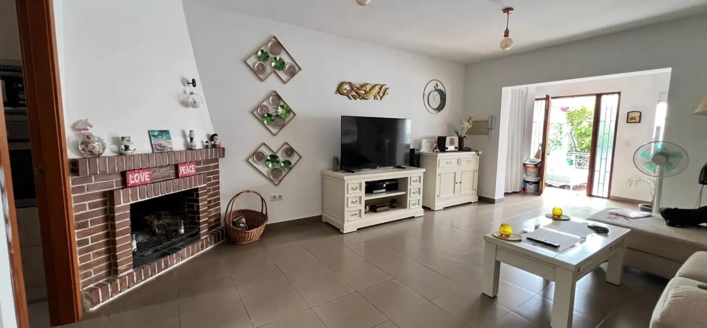Продажа дома на две семьи в Benalmadena Costa 1