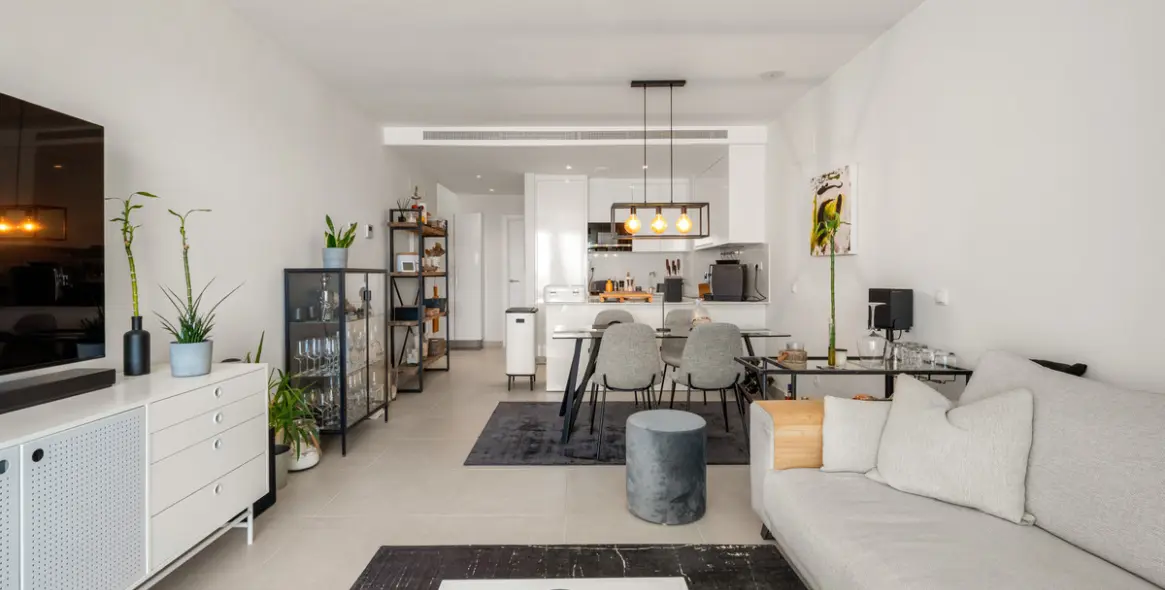 Продажа двухуровневого пентхауса в Estepona 8