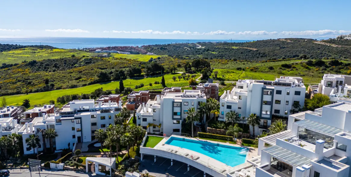 Продажа двухуровневого пентхауса в Estepona 35