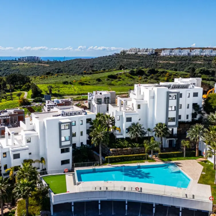 Продажа двухуровневого пентхауса в Estepona