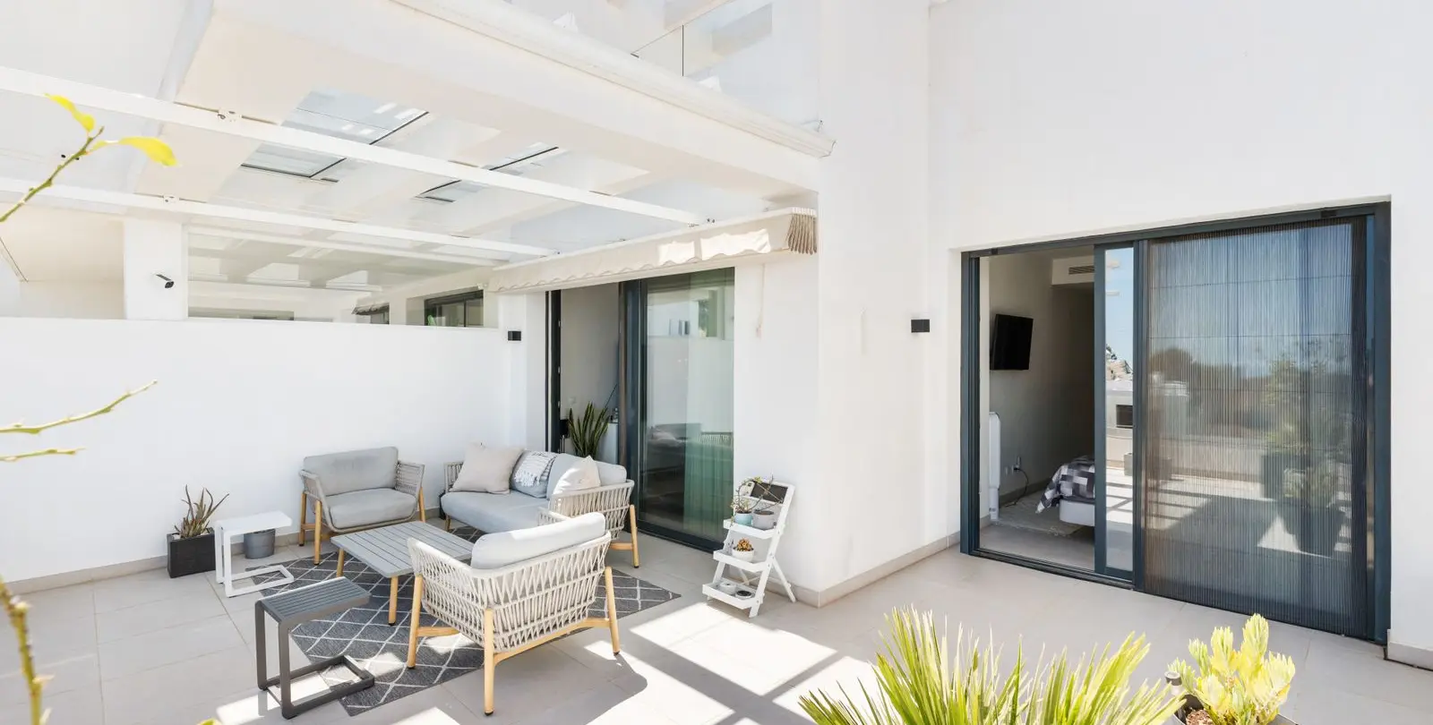 Продажа двухуровневого пентхауса в Estepona 7