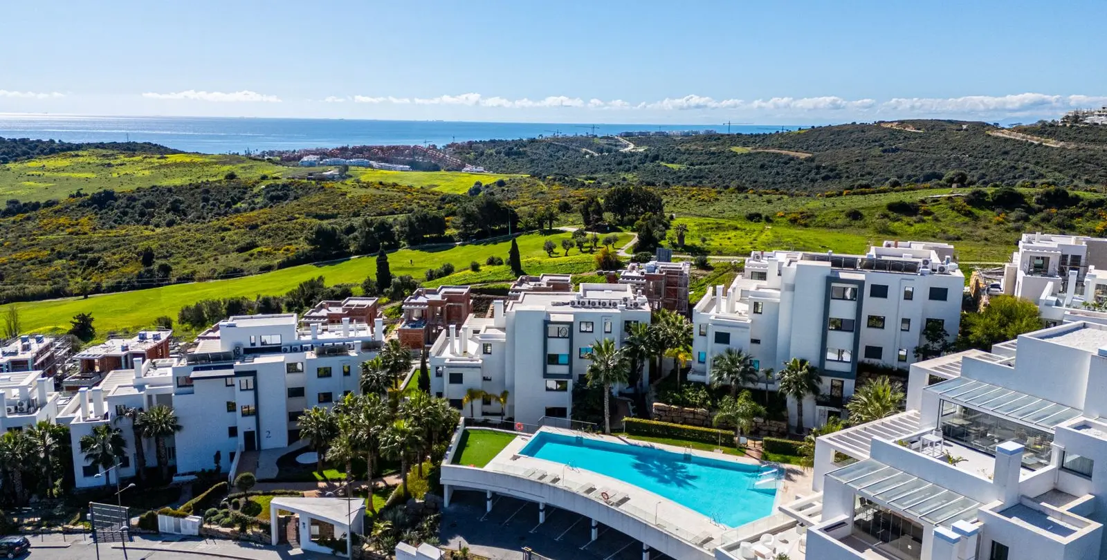 Продажа двухуровневого пентхауса в Estepona 35