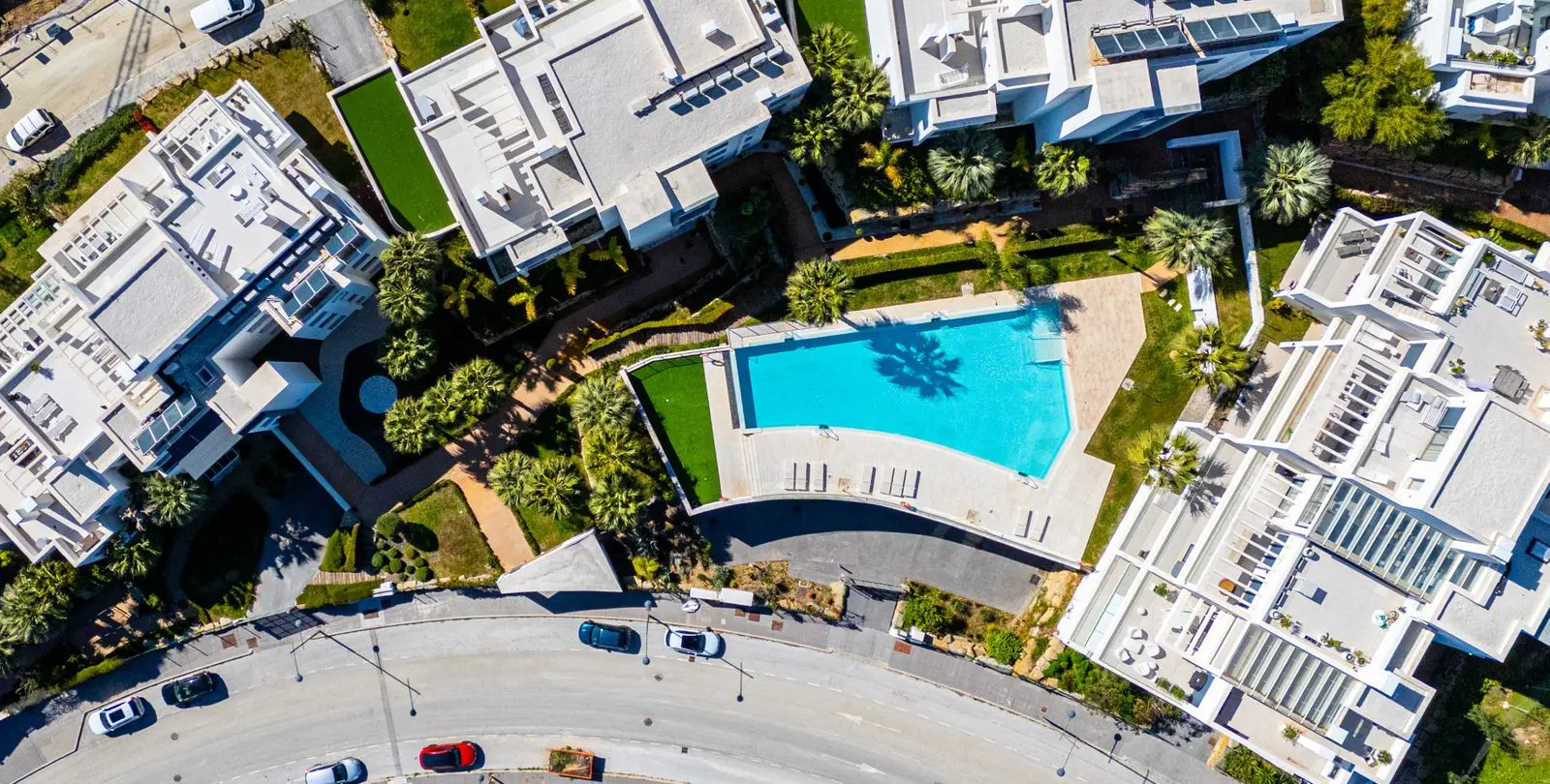 Продажа двухуровневого пентхауса в Estepona 36