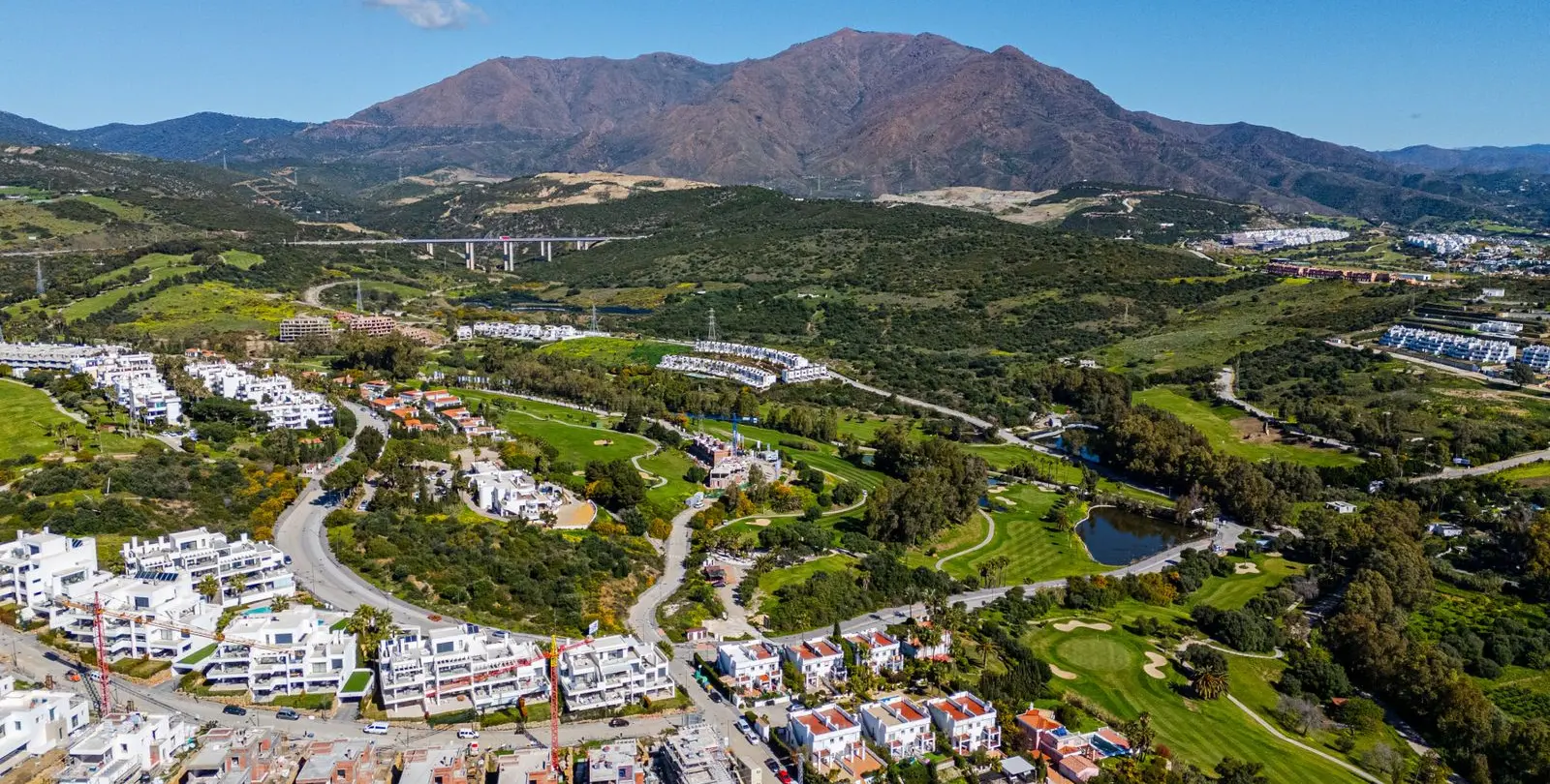 Продажа двухуровневого пентхауса в Estepona 38