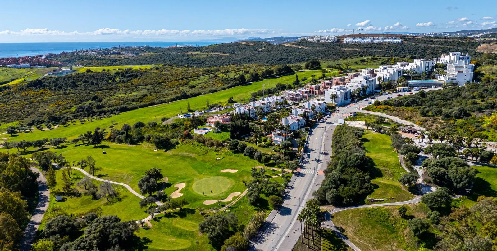 Продажа двухуровневого пентхауса в Estepona 40