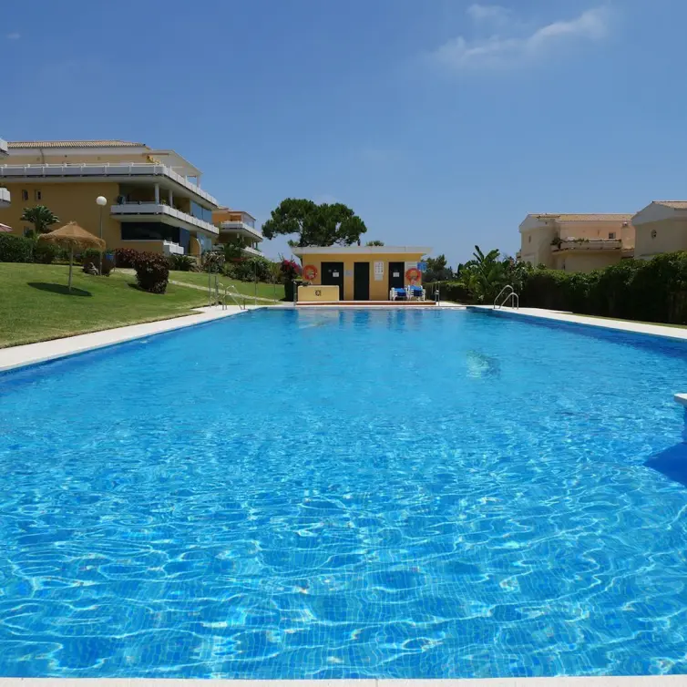 Sale of ground floor apartment in Cabopino
