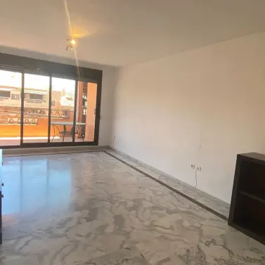 Sale of penthouse in The Golden Mile