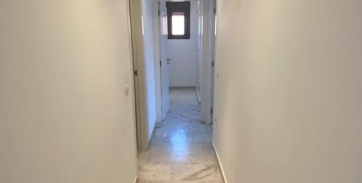 Sale of penthouse in The Golden Mile 22