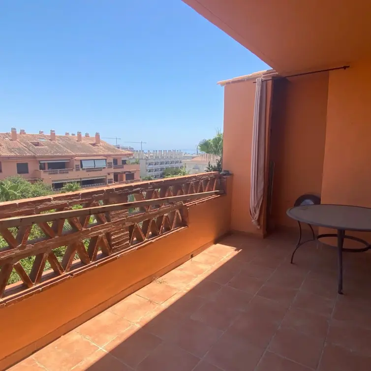 Sale of penthouse in The Golden Mile