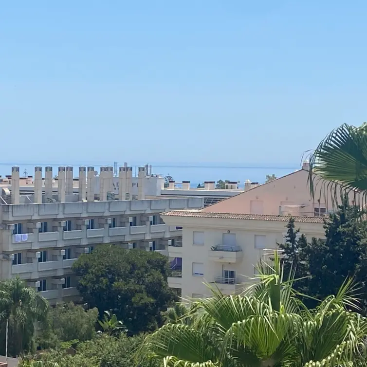 Sale of penthouse in The Golden Mile