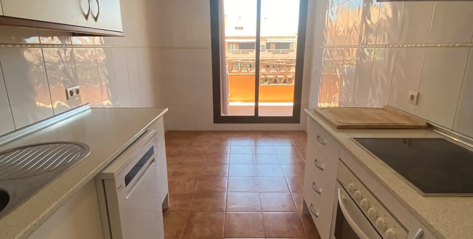 Sale of penthouse in The Golden Mile 10