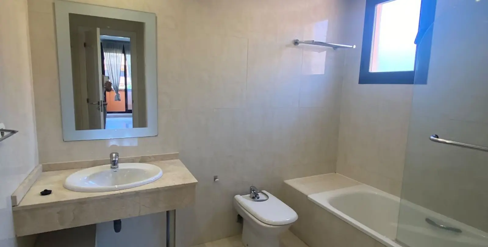 Sale of penthouse in The Golden Mile 19