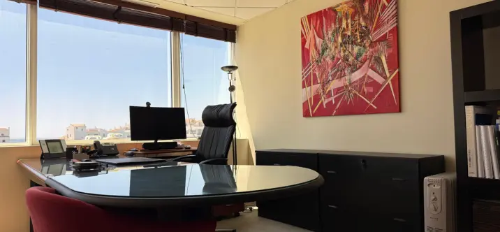 Venta de oficina en Puerto Banús 4