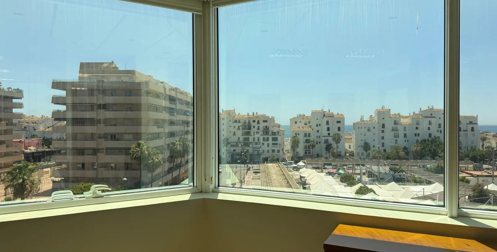 Sale of office in Puerto Banús 14