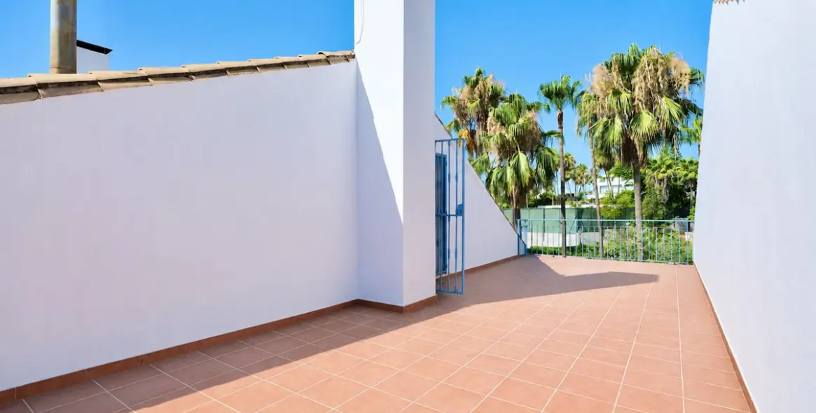 Продажа таунхауса в Nueva Andalucía 12